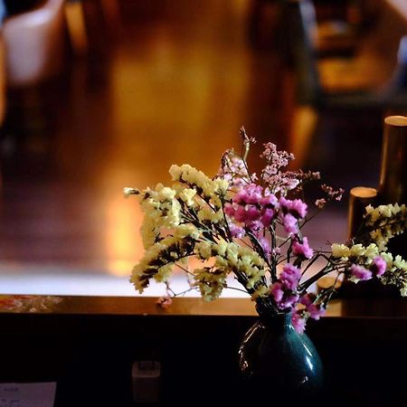 The Hump Hostel 驼峰客栈 Kunming Buitenkant foto