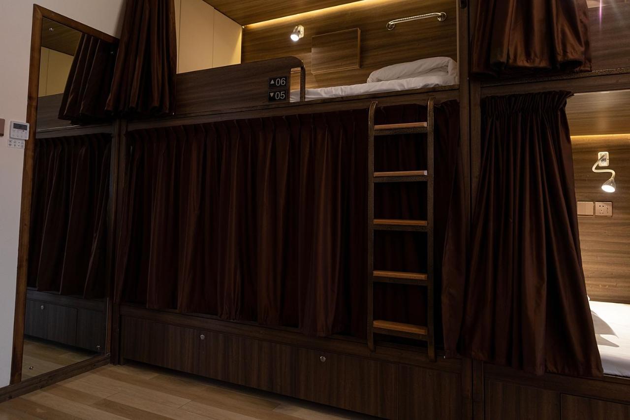 The Hump Hostel 驼峰客栈 Kunming Buitenkant foto